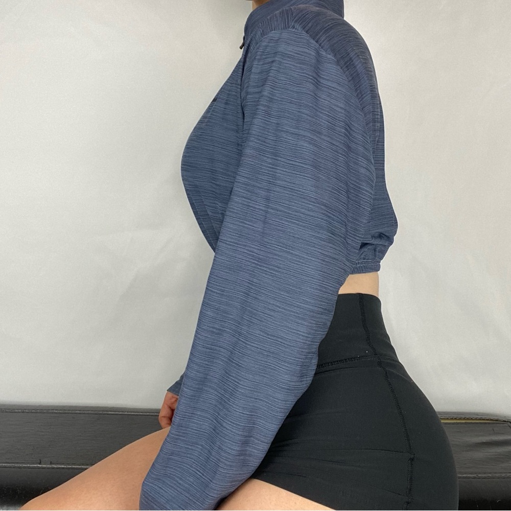 NIKE Crop Quarter ZIP - Picture 3 of 3